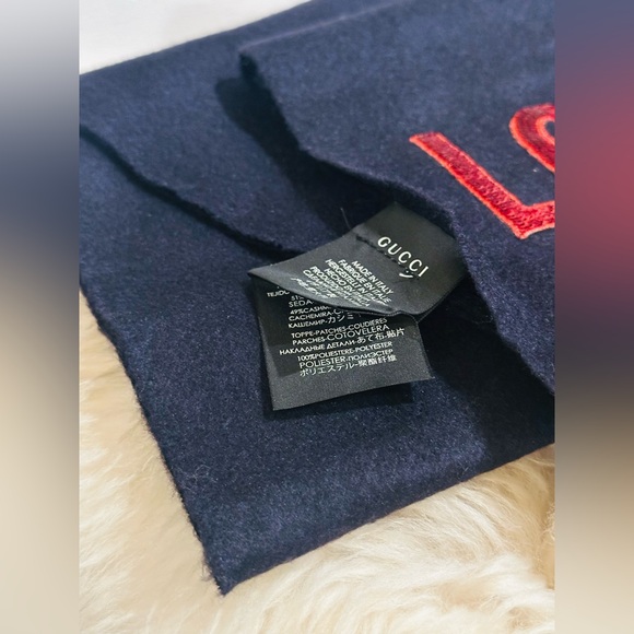 ๐ GUCCI LOVED Sequence SCARF Unisex 100% Polyester - Picture 6 of 10